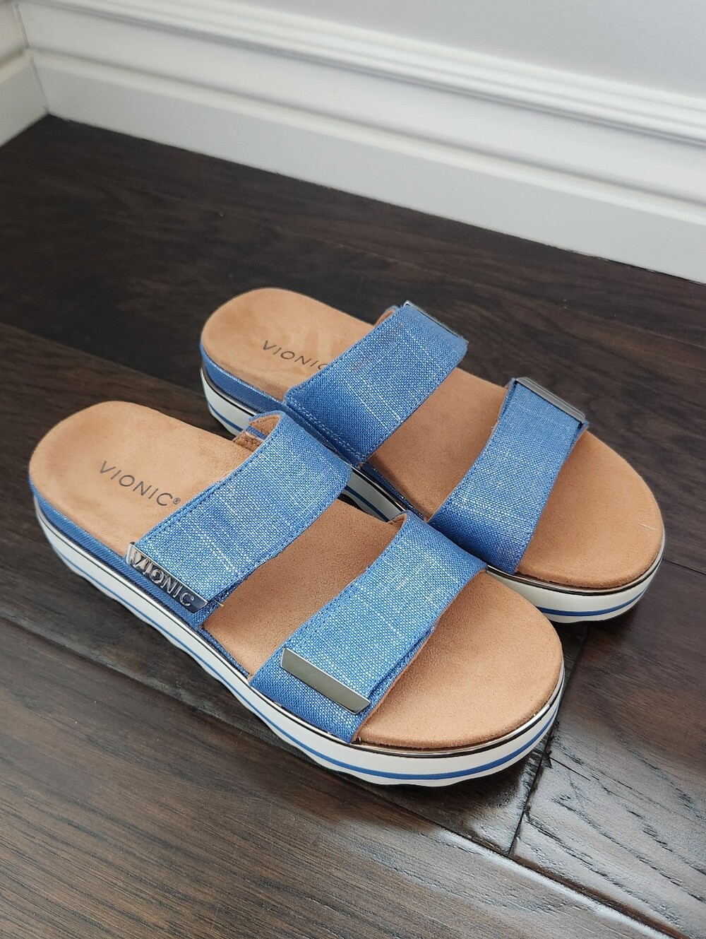 Vionic Brandie Women's Slide. Size: 8.5